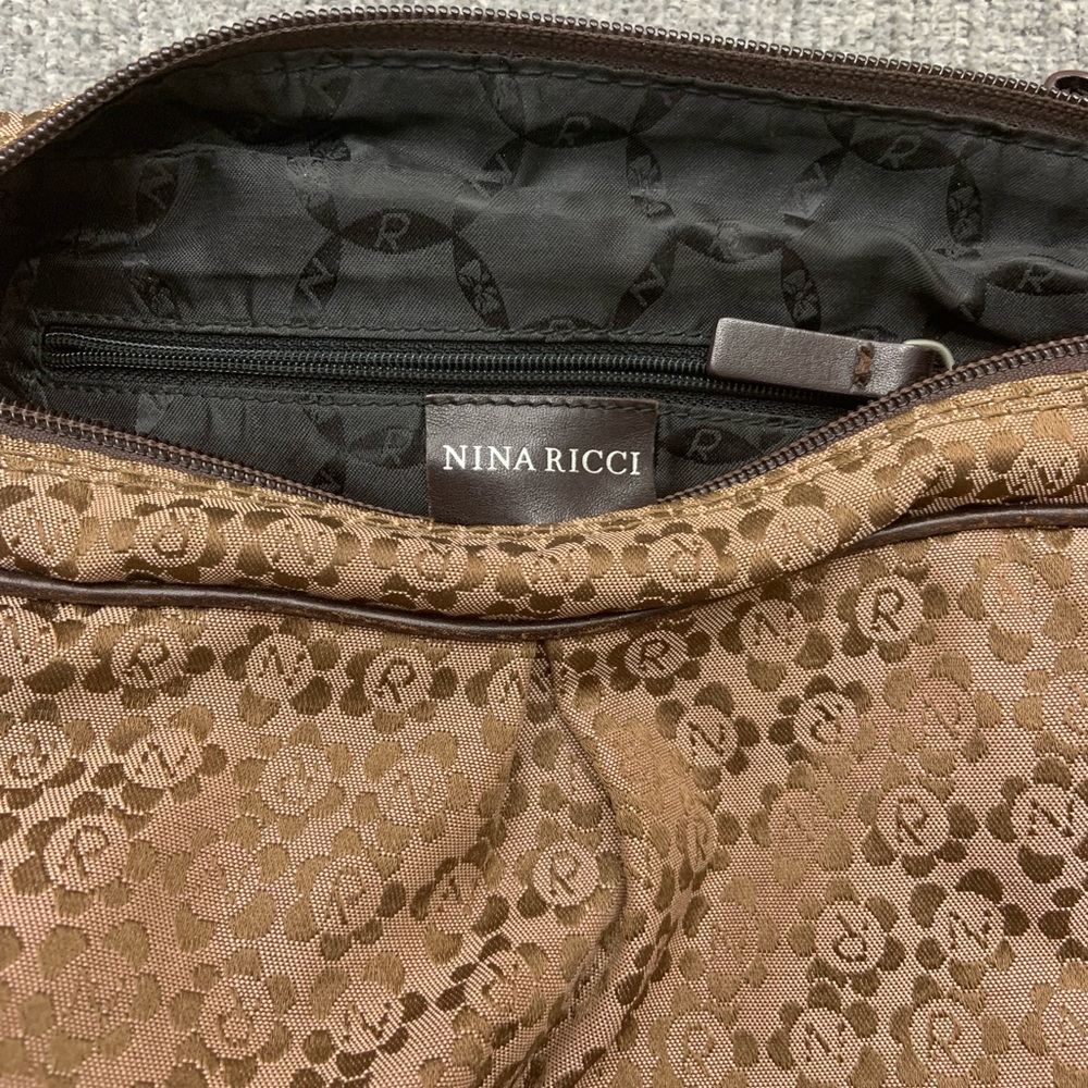Hand bag